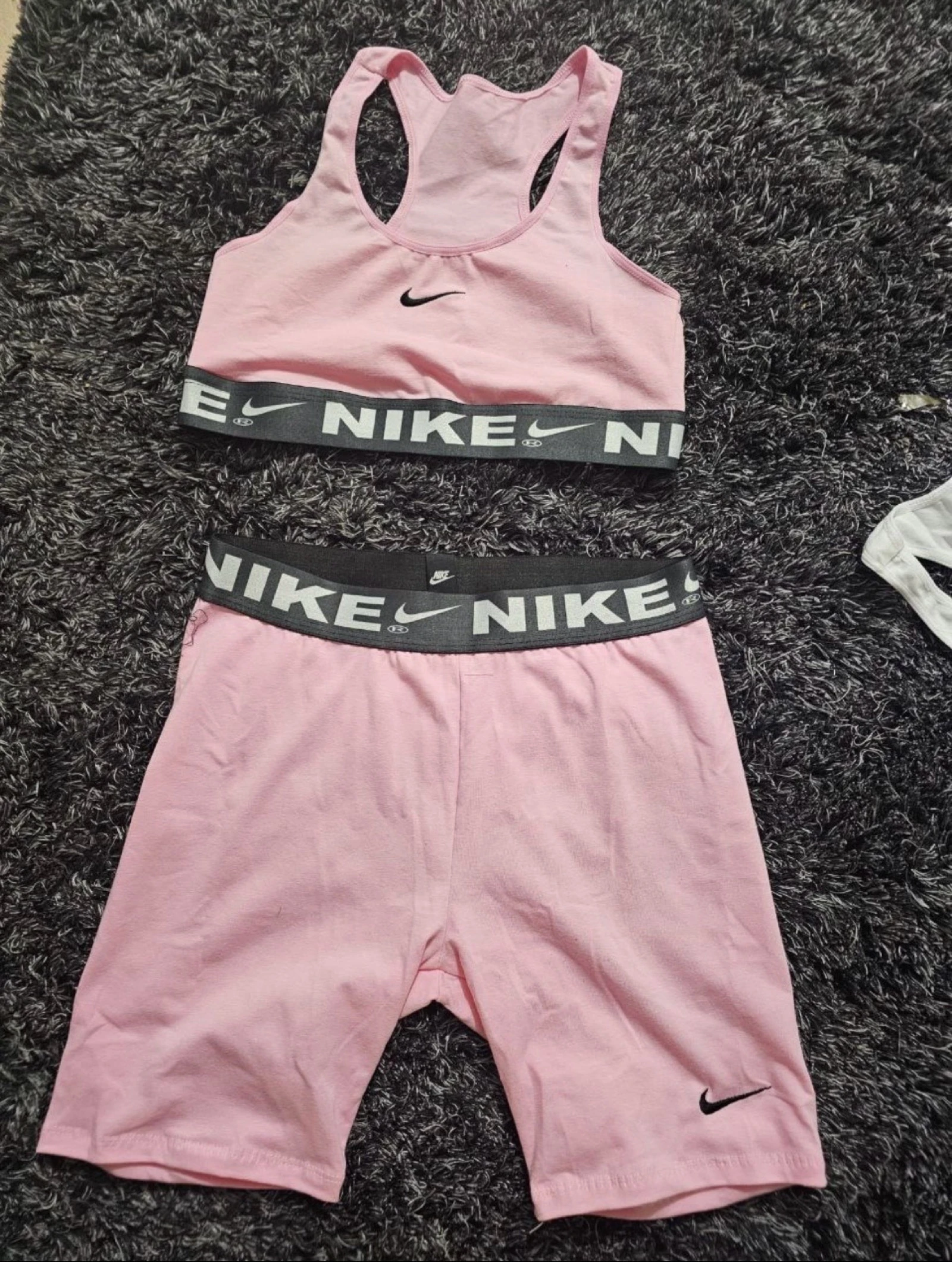 Ensemble de sport pour femme – photo 4